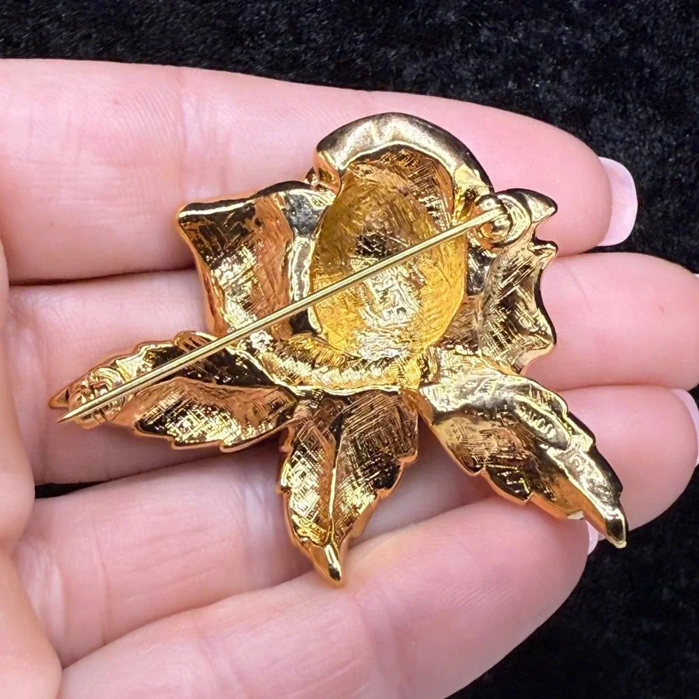 Vintage Avon Rhinestone Flower Brooch Rose Passion Gold Tone